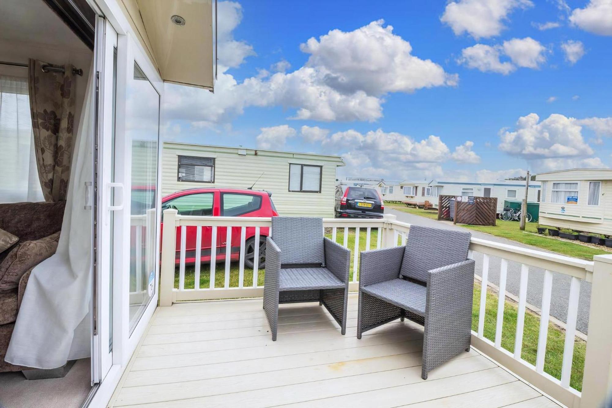 Beautiful 6 Berth Caravan By The Beach In Suffolk Ref 40076Nd 洛斯托夫特 外观 照片