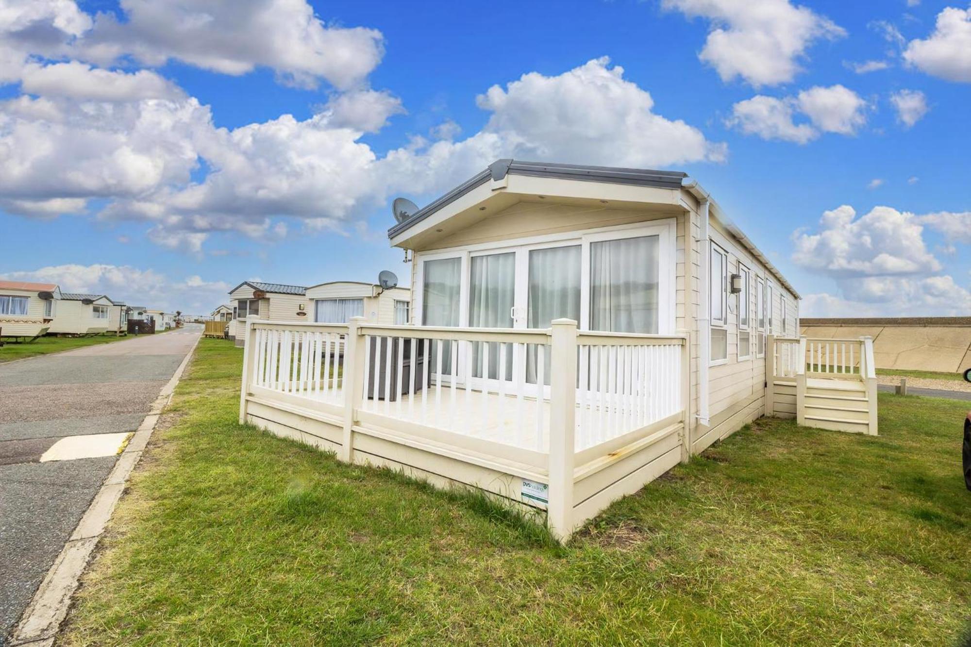 Beautiful 6 Berth Caravan By The Beach In Suffolk Ref 40076Nd 洛斯托夫特 外观 照片