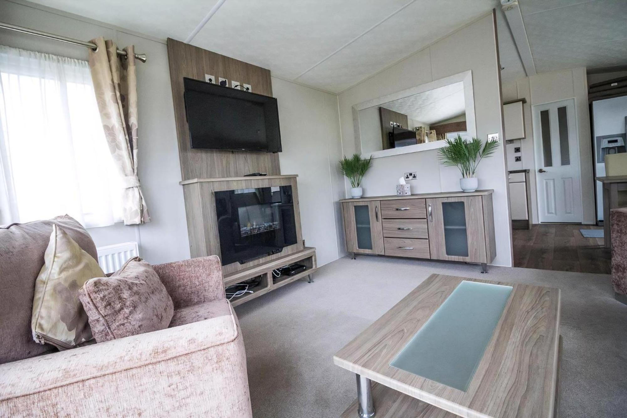 Beautiful 6 Berth Caravan By The Beach In Suffolk Ref 40076Nd 洛斯托夫特 外观 照片